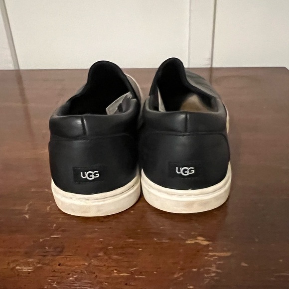 Ugg Womens Kitlyn Black Leather Slip On Comfort Shoes Size 8 - Picture 4 of 10